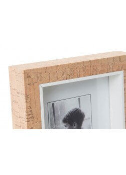 Cadre photo 10x15 en liège et bois.Modèle EIRIN